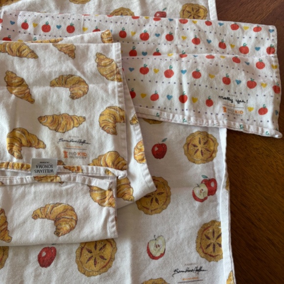 Williams Sonoma No Kid Hungry Croissant Apple Pie and Apples Tea Towel White Set - Picture 4 of 4